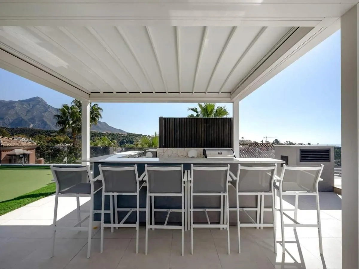 Luxury Villa With Breathtaking Views In Marbella By Lodgerstrip