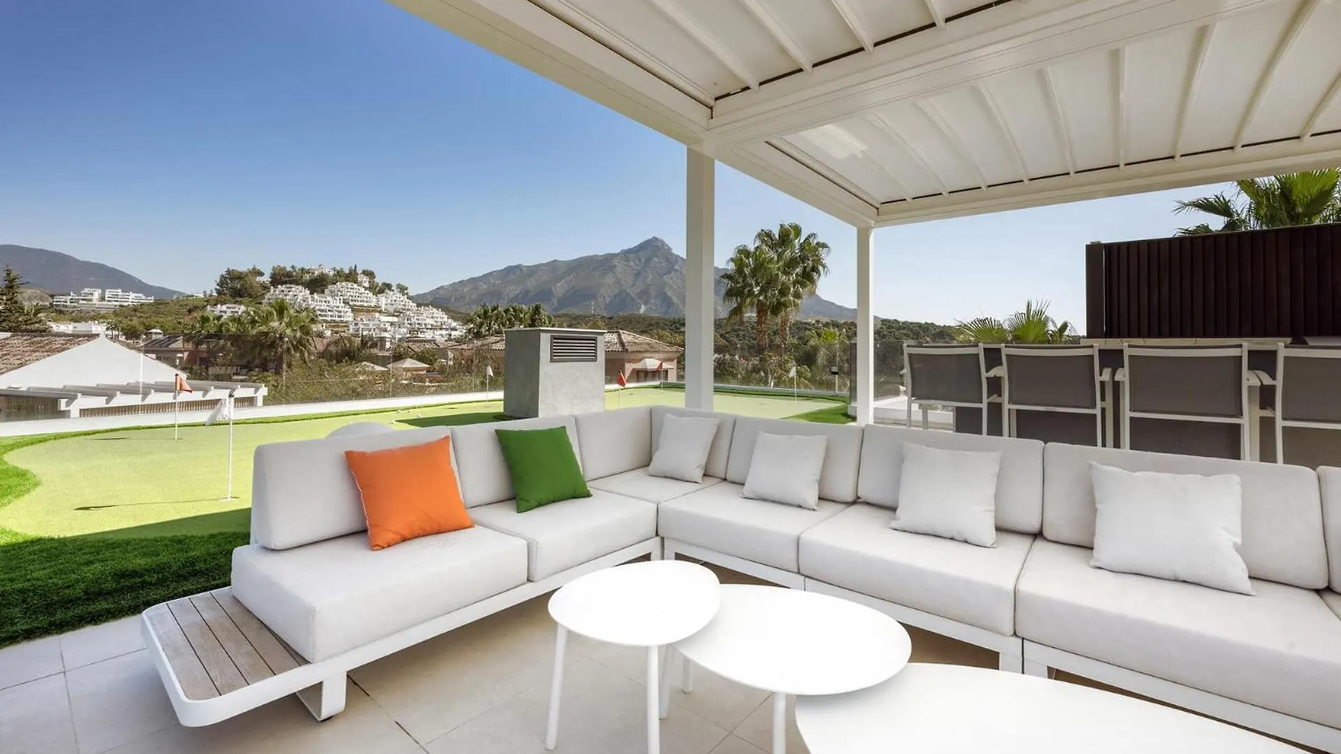 Luxury Villa With Breathtaking Views In Marbella By Lodgerstrip