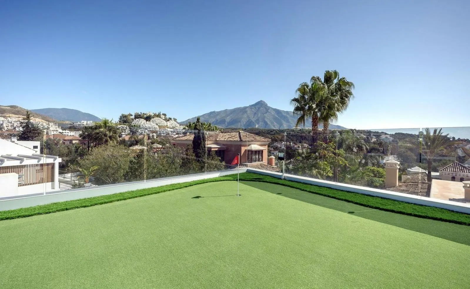 Luxury Villa With Breathtaking Views In Marbella By Lodgerstrip
