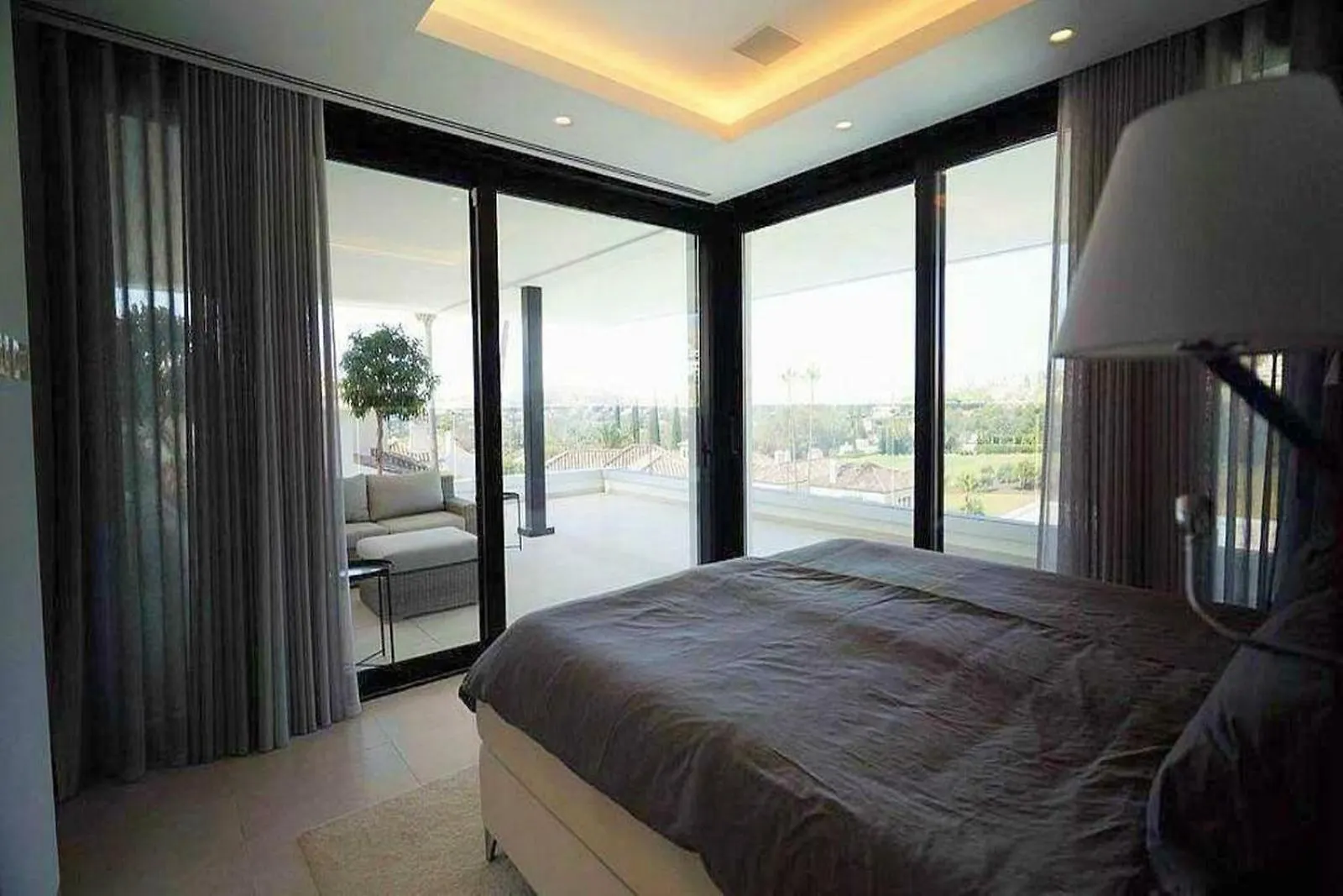 Luxury Villa With Breathtaking Views In Marbella By Lodgerstrip