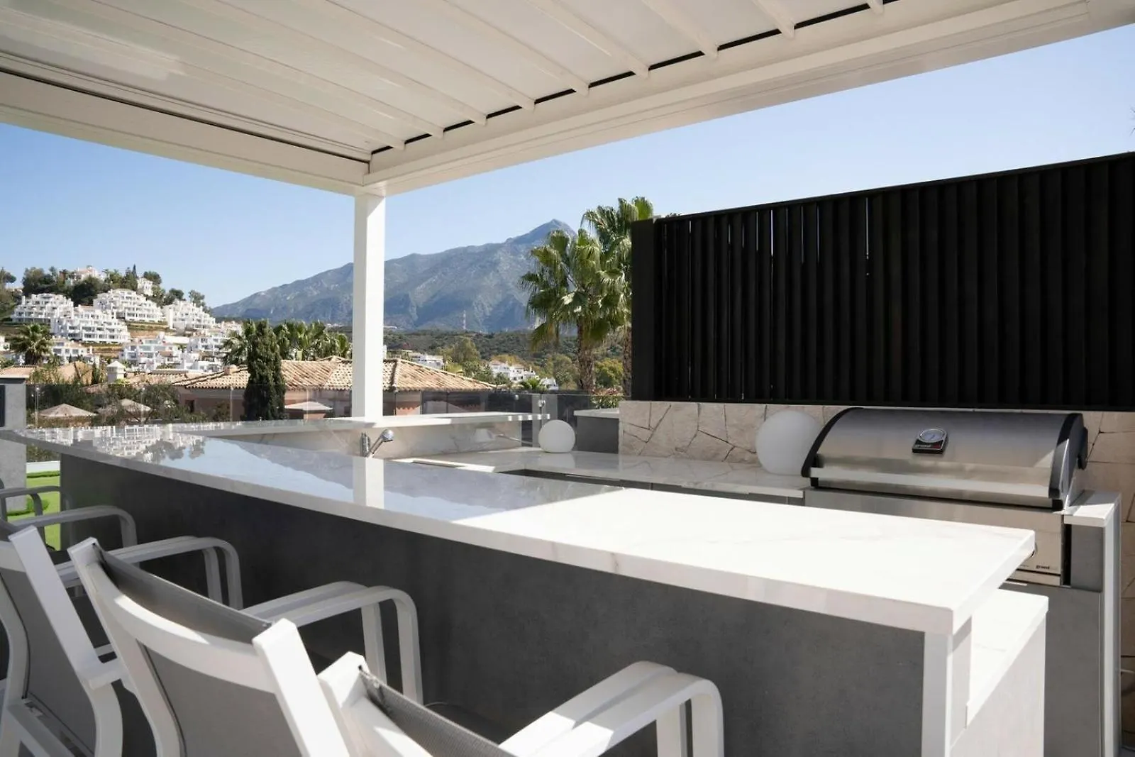 Luxury Villa With Breathtaking Views In Marbella By Lodgerstrip